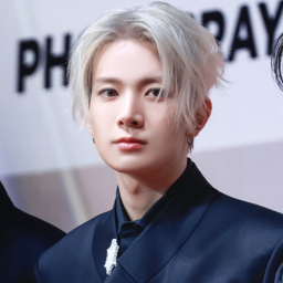 Heeseung gallery image