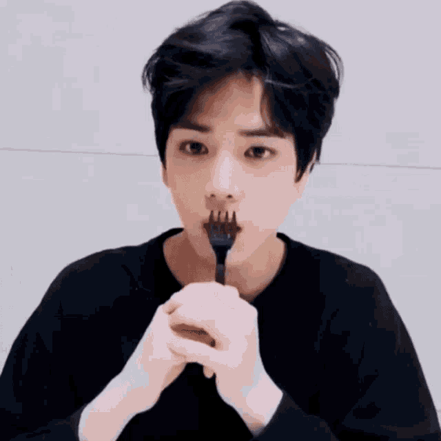 Younghoon gif