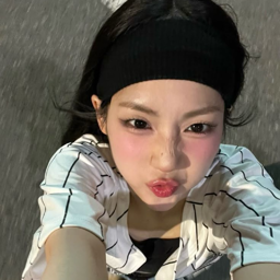 Yoon SeoYeon gallery image