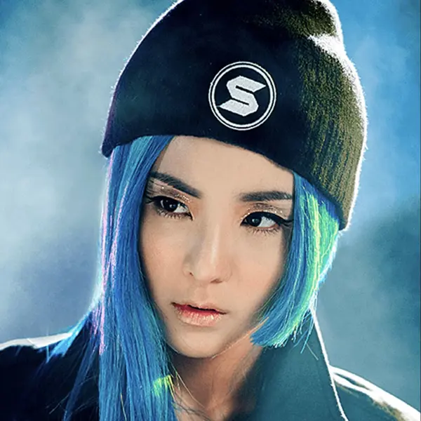 Dara gallery image
