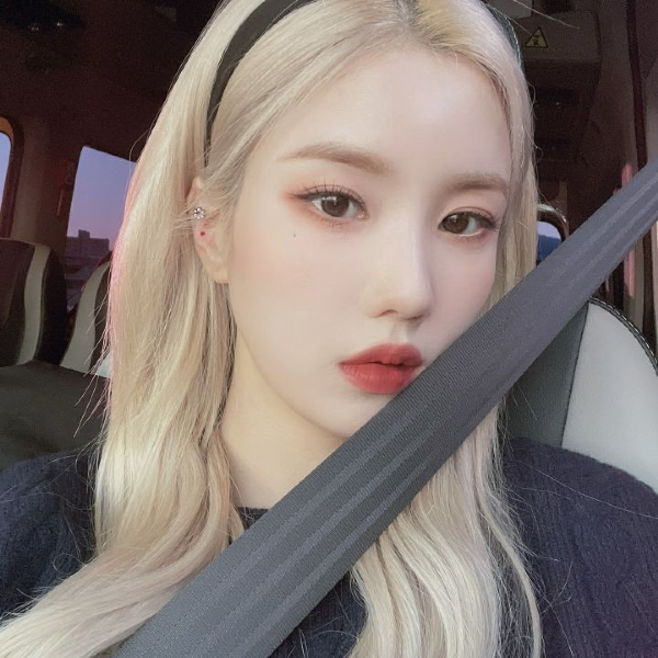 Eunbi gallery image