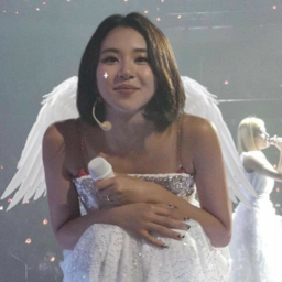Chaeyoung gallery image