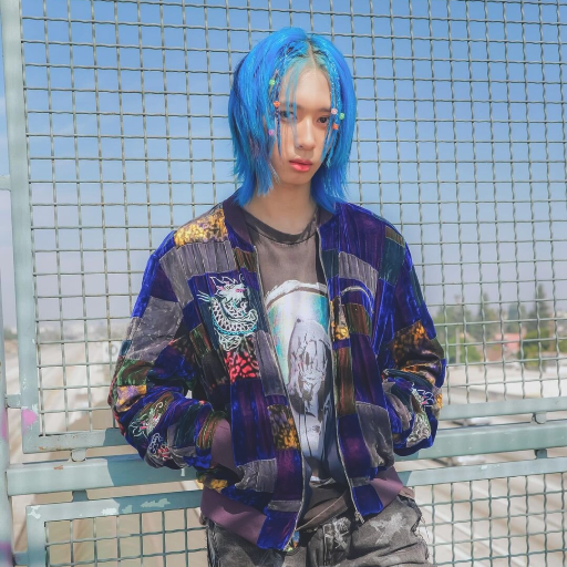 Hee gallery image