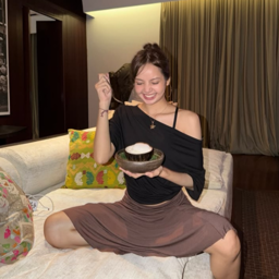 Lalisa gallery image