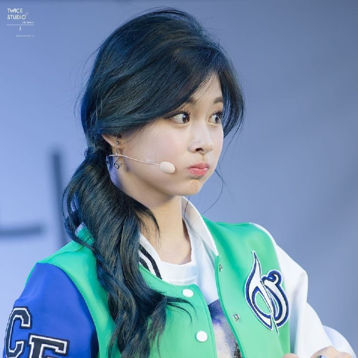 Tzuyu gallery image