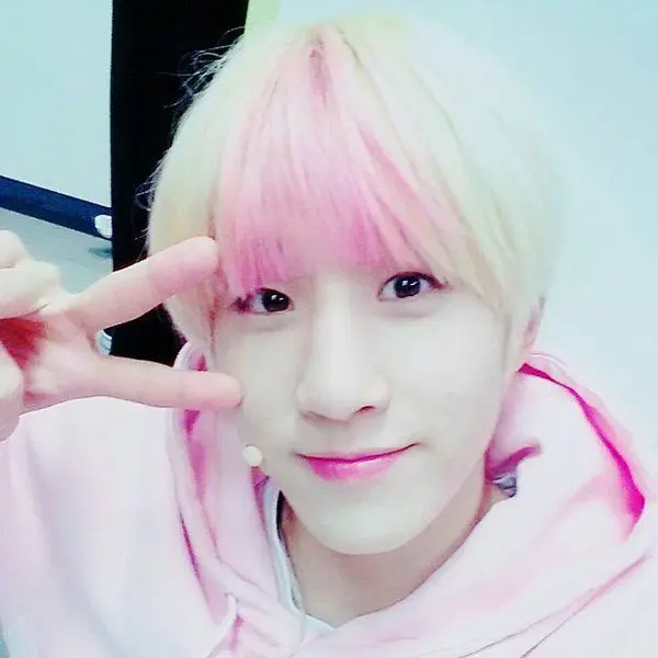 JinJin gallery image