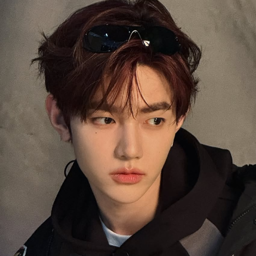 Zhang Hao gallery image