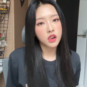 Olivia Hye gallery image