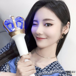 Jinsoul gallery image