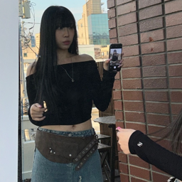 Yella.E gallery image