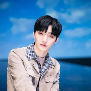 Jisung gallery image