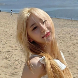 Chaeyeon gallery image