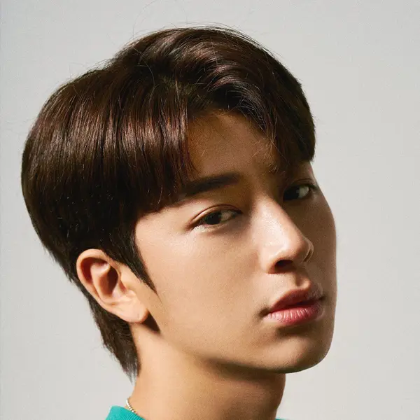 Imagen de la galería de Song Yunhyeong