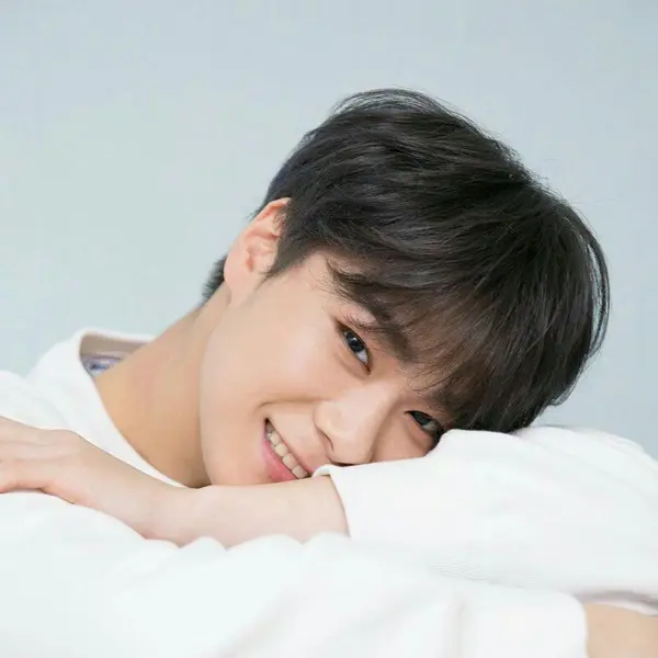 Moon Bin gallery image