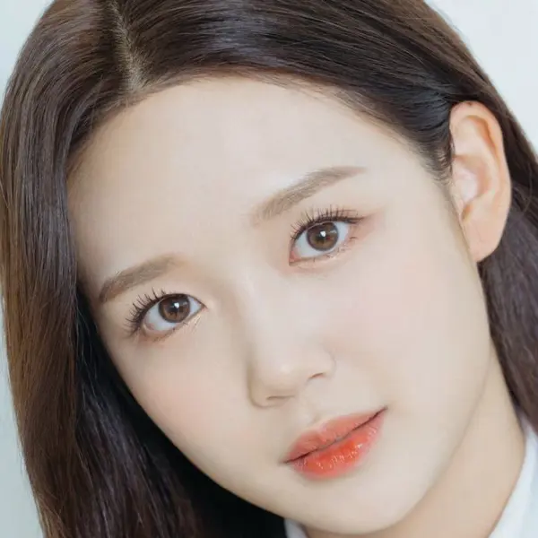 Gong YuBin gallery image