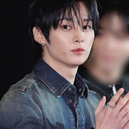 Lee Know gallery image