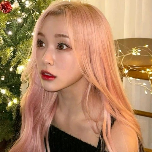 Gahyeon gallery image