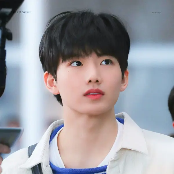 Kim Junkyu gallery image