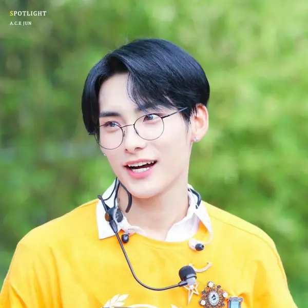 Junhee gallery image
