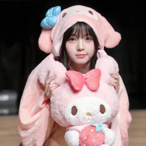 Kim ChaeWon gallery image