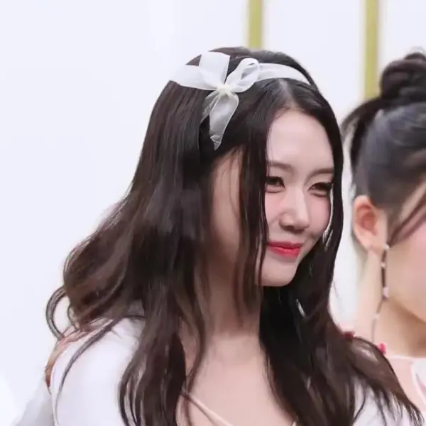 Gong YuBin gallery image