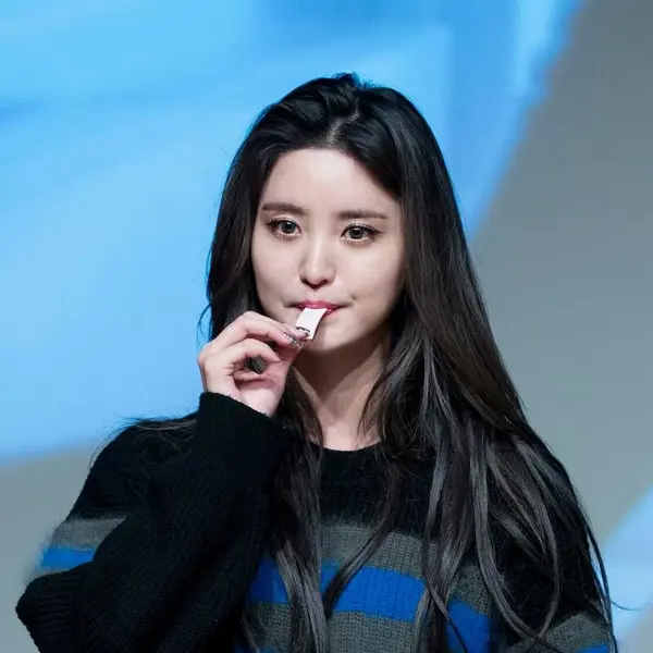 Jeonghwa gallery image
