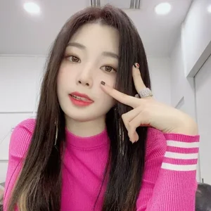 Yeonhee photo