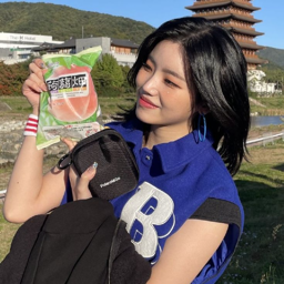 Hyunbin gallery image