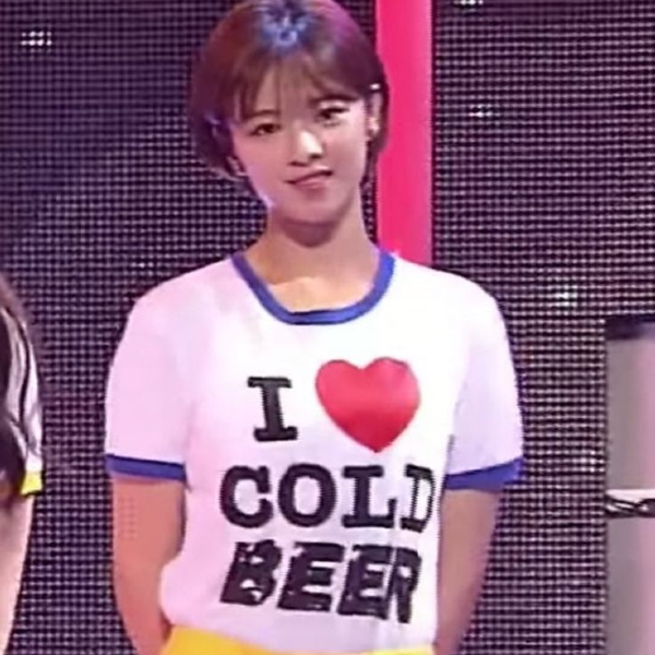 Jeongyeon gallery image