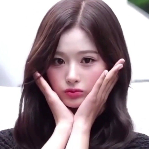 Sullyoon gallery image