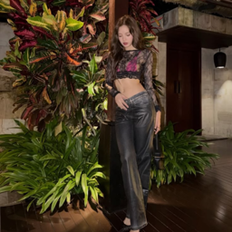 Lalisa gallery image