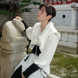 Seungmin gallery image