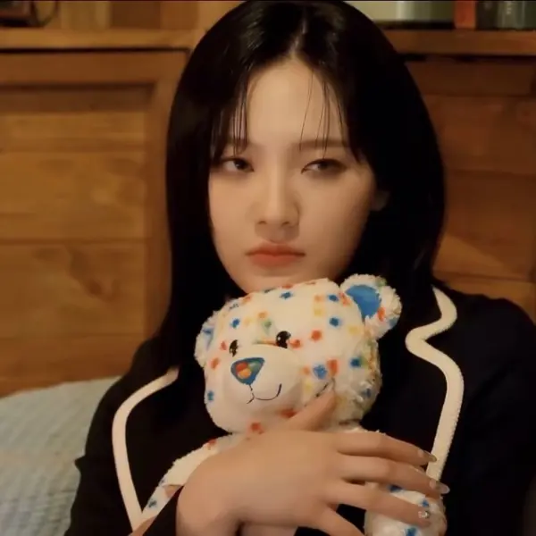 Moon Sua gallery image