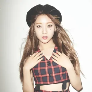 Seungyeon gallery image