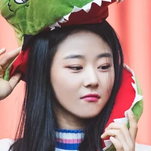 Chaerin gallery image