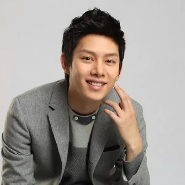 Heechul gallery image