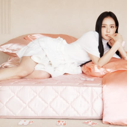 Jisoo gallery image
