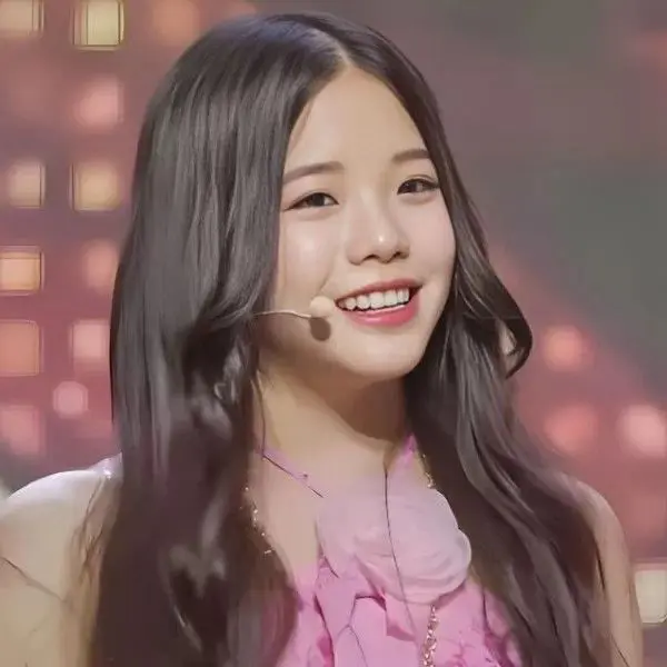 Kaylee gallery image