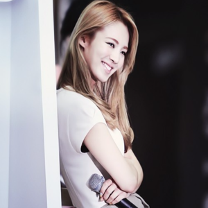Hyoyeon gallery image
