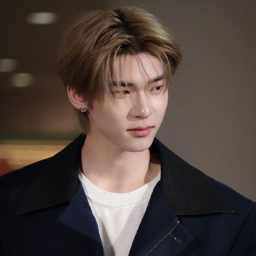 TeeTee gallery image