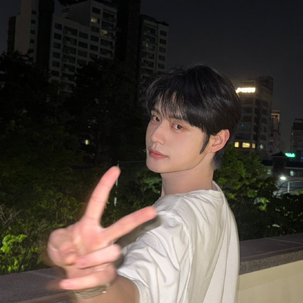 Kim Jiwoong gallery image