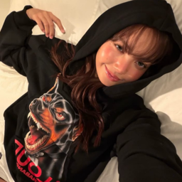 Lalisa gallery image