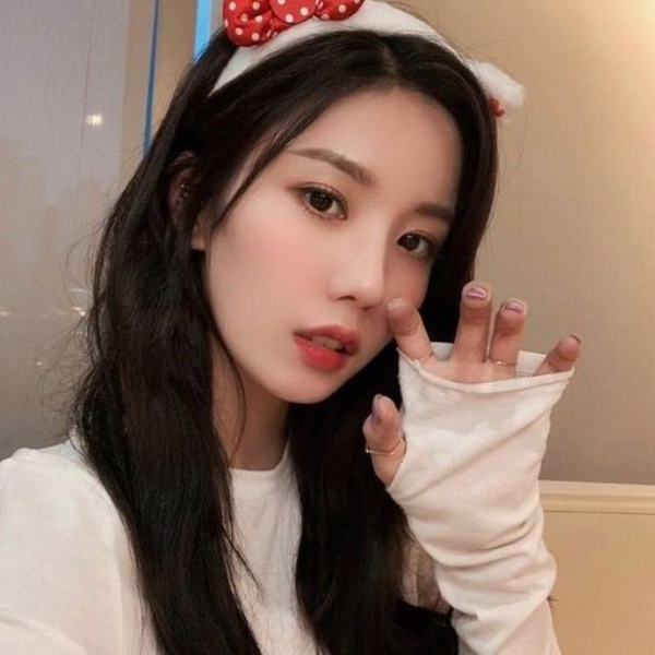 Eunbi gallery image