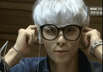 Jonghyun  gif