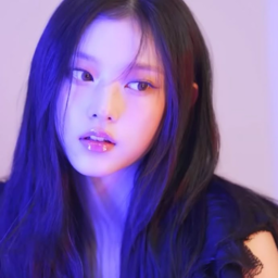 Haerin gallery image