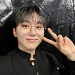 Seungkwan gallery image
