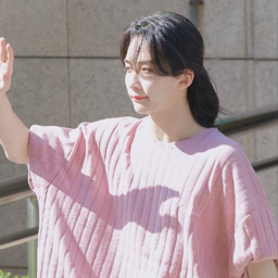 Jeonghan gallery image