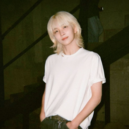 Jeonghan gallery image