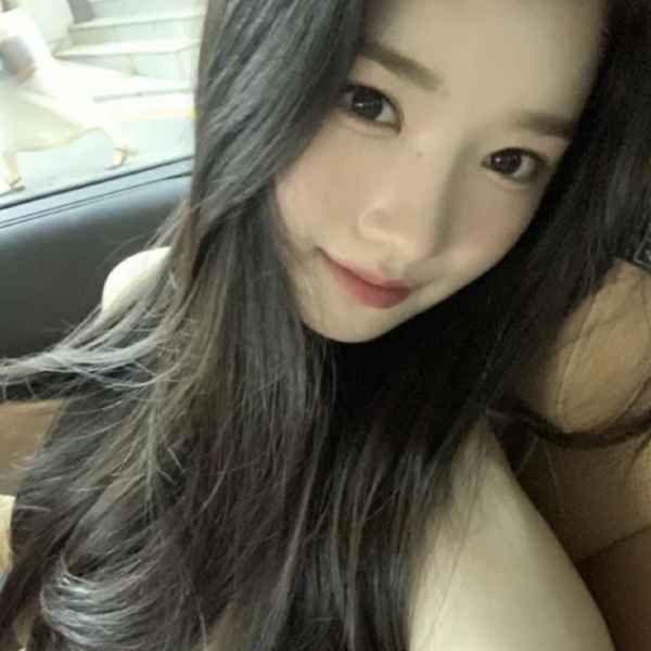 Kim YooYeon gallery image