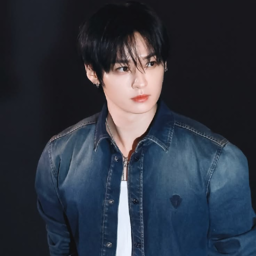 Lee Know gallery image